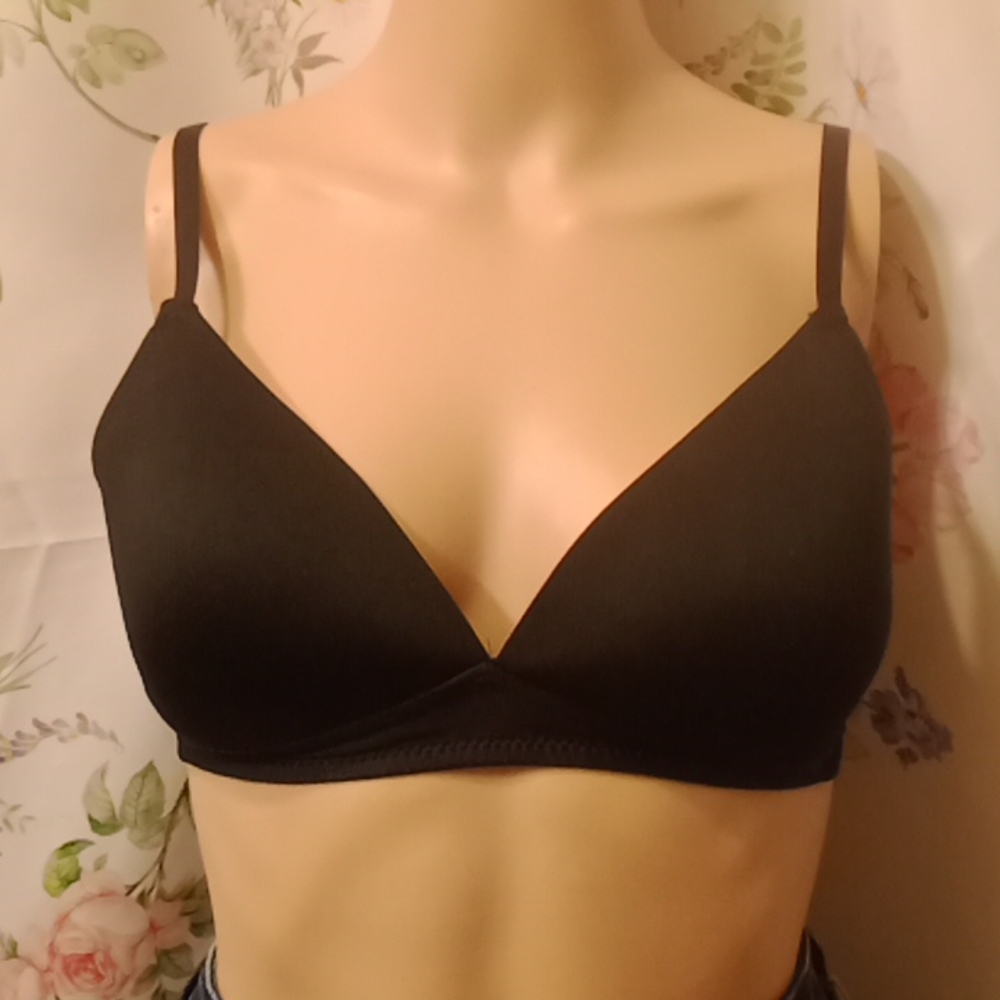 NWOT "Always A Flirt" black padded t-shirt bra